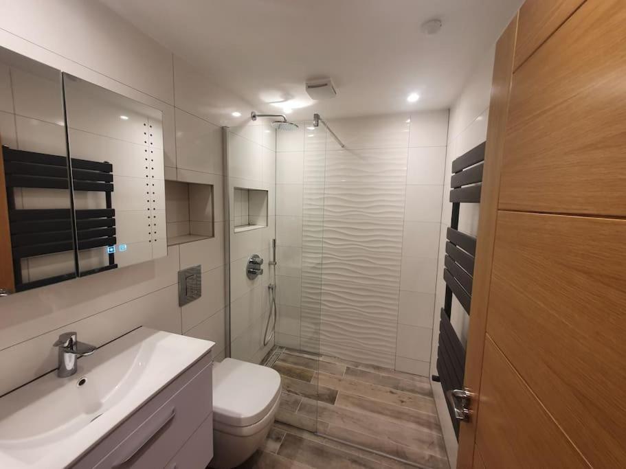 Luton Town Centre Executive Apartment Extérieur photo